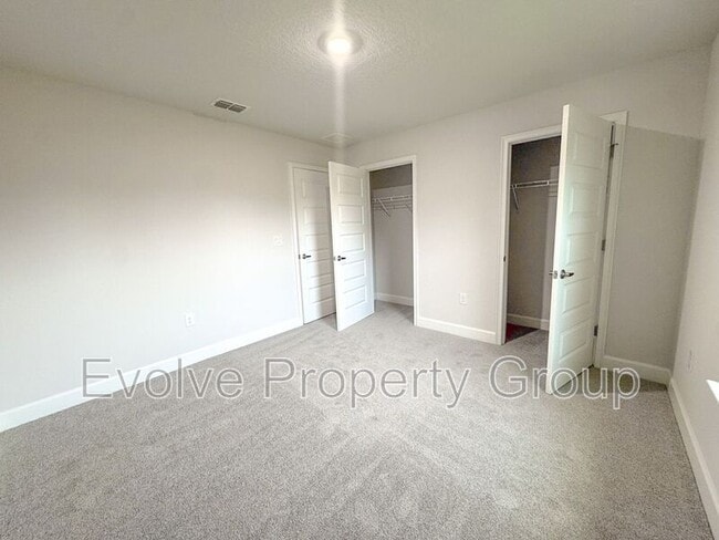 Building Photo - 31 Westridge Ln