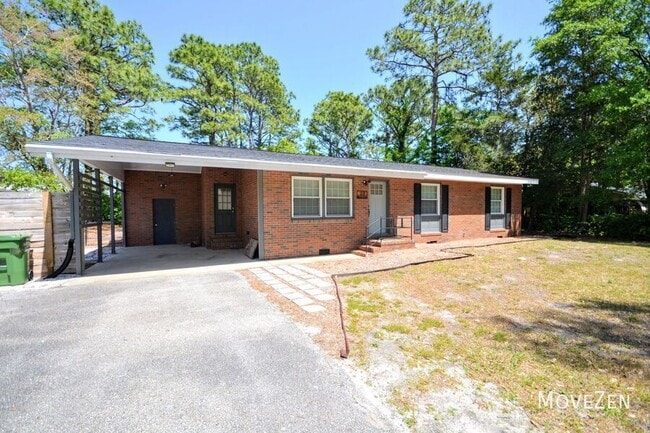 Building Photo - 23 Beauregard Dr