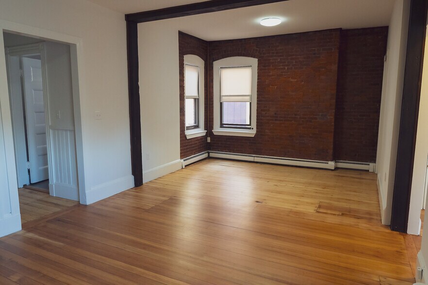 Building Photo - 41 Harvard St