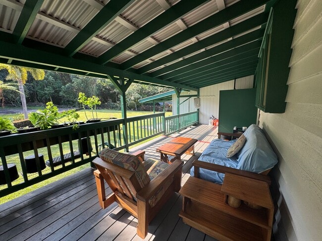 Building Photo - Fully Furnished- All Utilities Included- 3 Bedroom/ 2.5 Bath