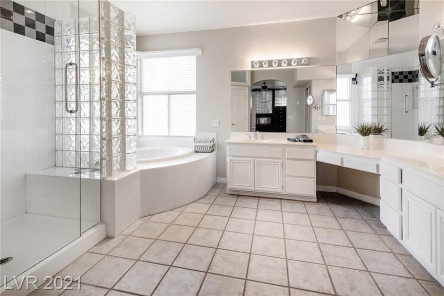 Building Photo - 2116 Rhonda Ter