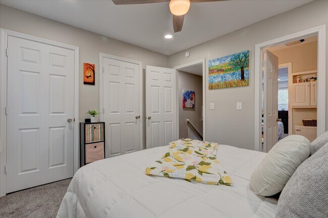 Building Photo - 6279 Lucille Dr