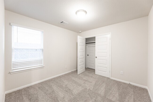 Building Photo - 13118 Everpine Trl
