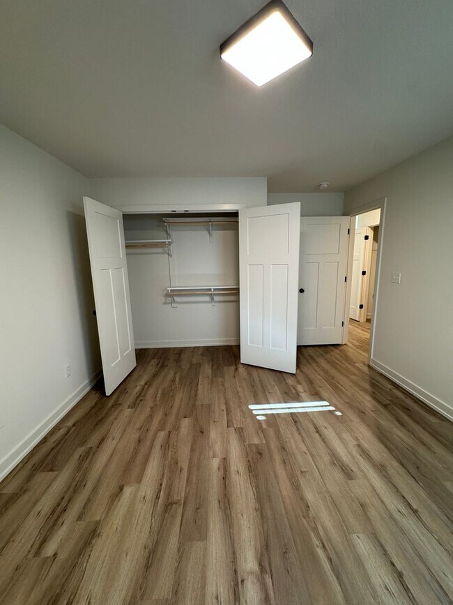 Building Photo - 3 bedroom 2 bath house