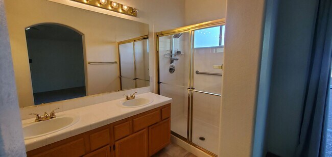 Building Photo - 1805 Quail Point Ct