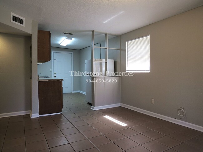 Building Photo - 4474 Spring Glen Rd