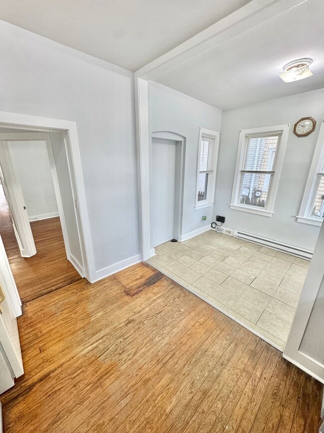 Building Photo - 1103 Linden St