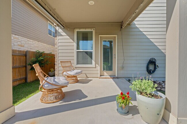 Building Photo - 476 Sheepshank Dr