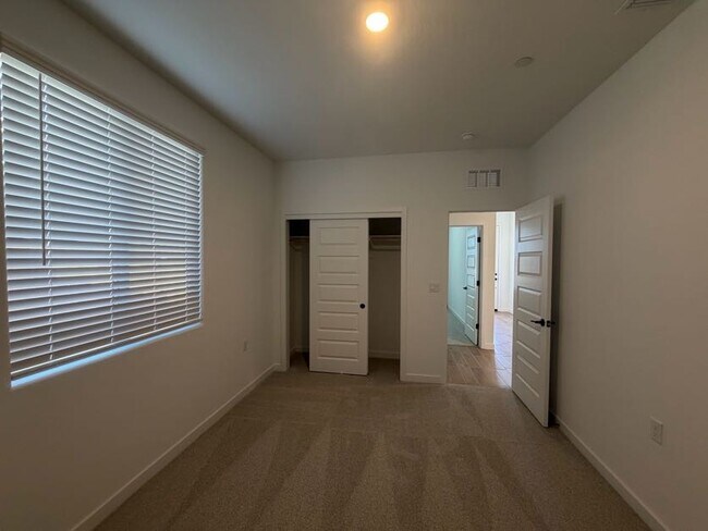 Building Photo - 8729 Ponderosa Ave