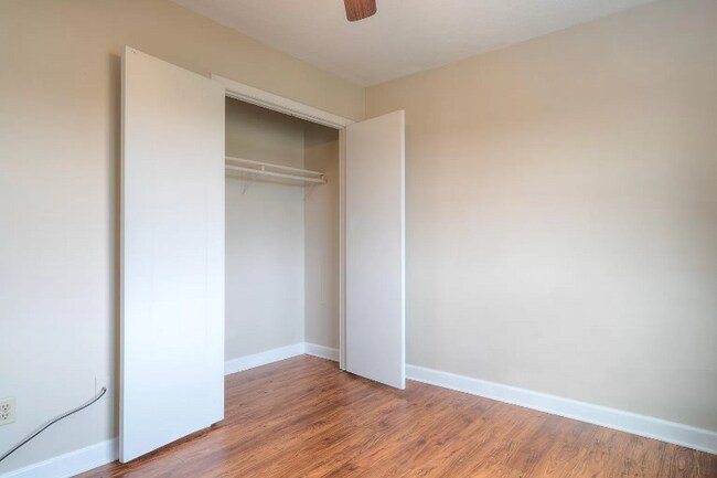 Building Photo - 524 Calhoun St