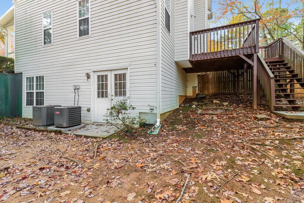 Building Photo - 3862 St George Terrace SW