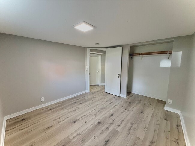 Building Photo - Avenues Home Available Now