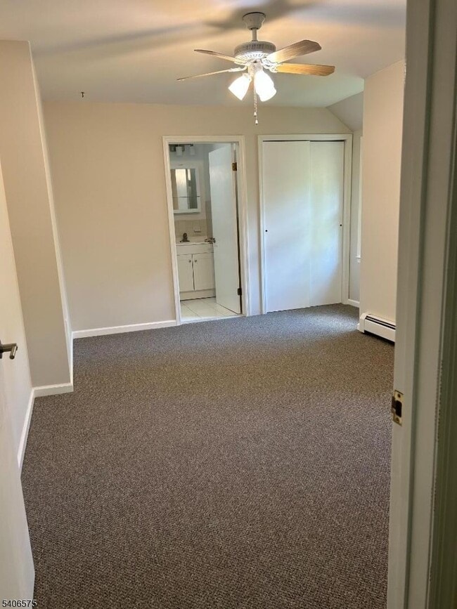 Building Photo - 225 E Northfield Rd