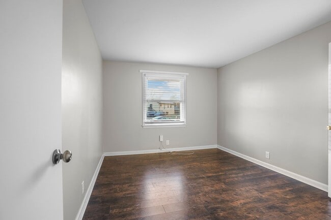 Building Photo - 212 Morganmeade Ct