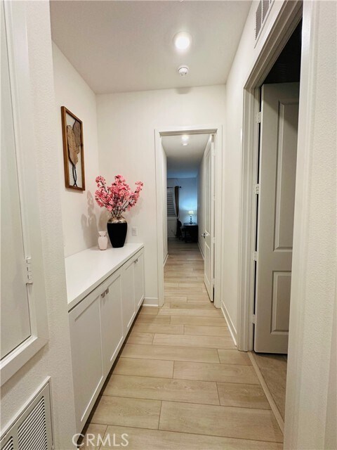 Building Photo - 171 Baluster