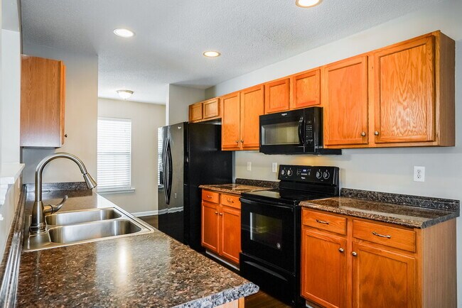 Building Photo - 7333 Brighton Hill Ln