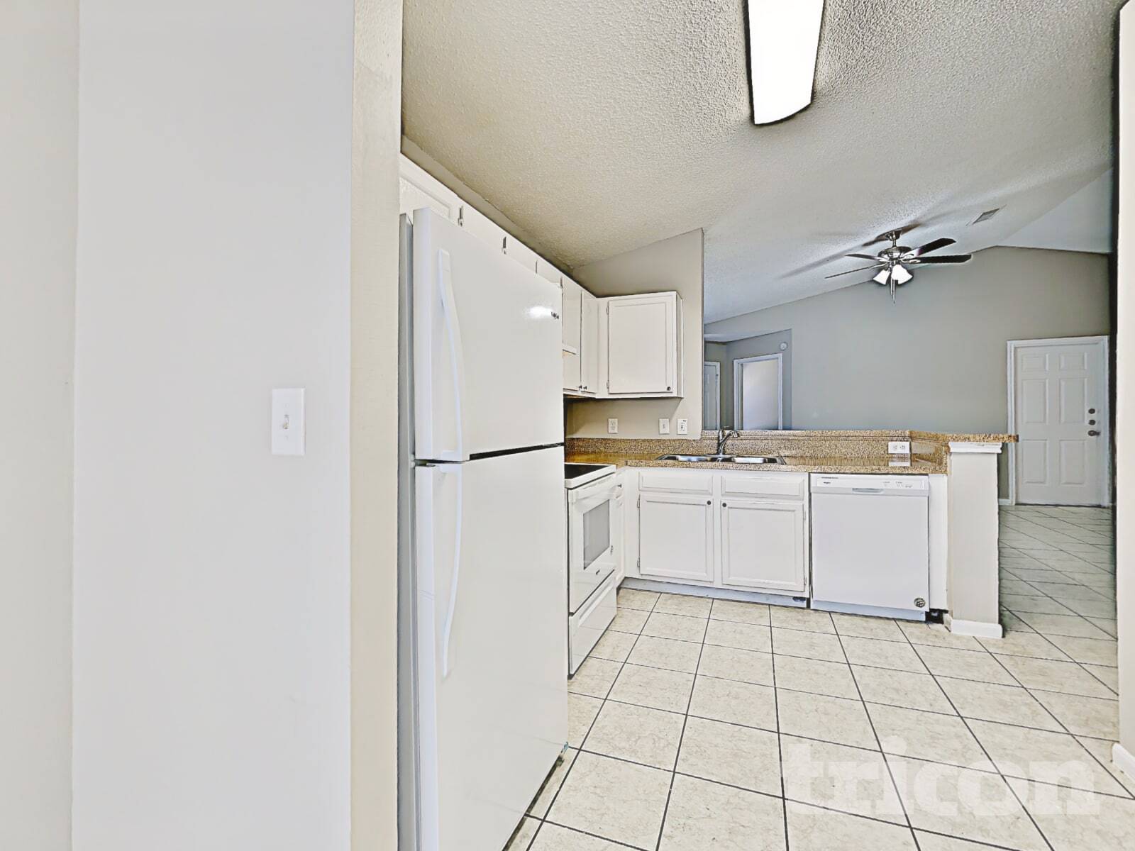 Building Photo - 3215 Boynton Dr