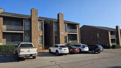 Building Photo - 320 Sloan Rd