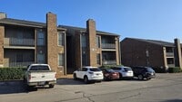 Building Photo - 320 Sloan Rd