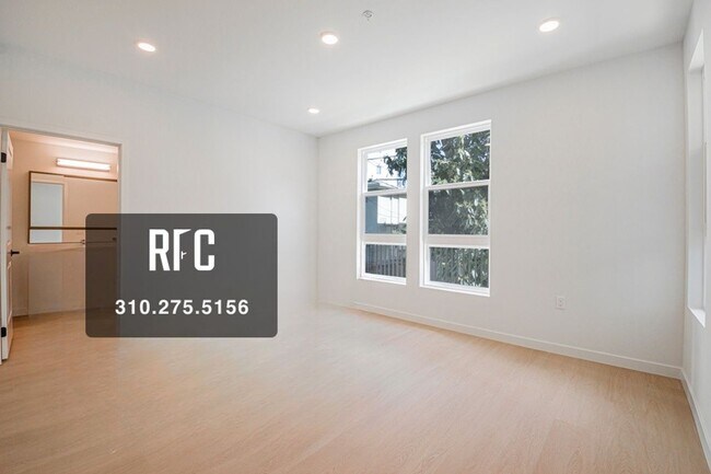 Building Photo - Welcome to the Gramercy