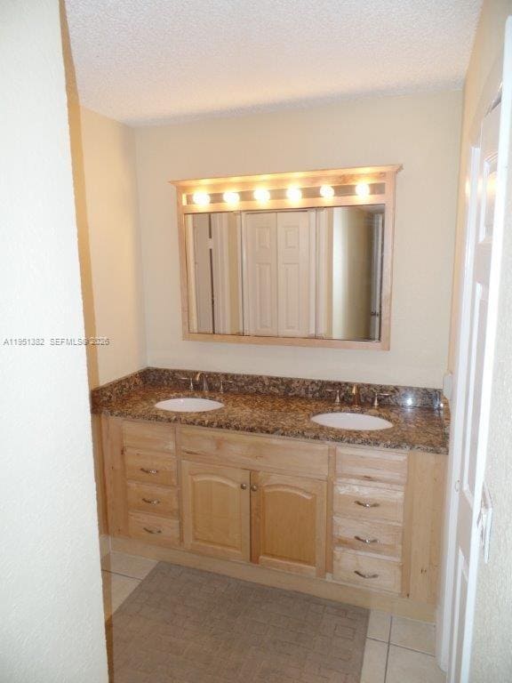 Building Photo - 280 Racquet Club Rd