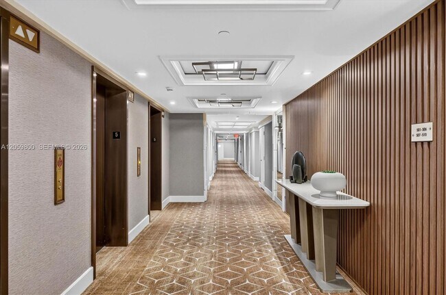 Building Photo - 1 Grove Isle Dr