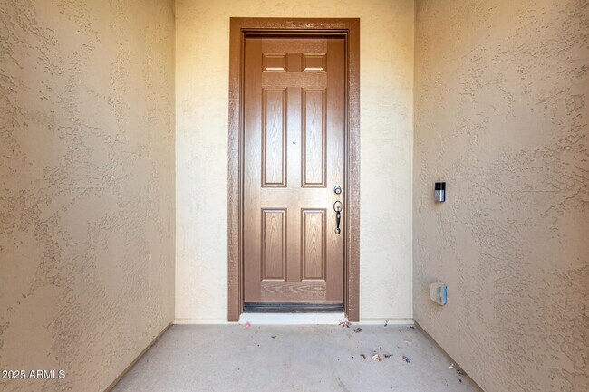 Building Photo - 17651 W Palo Verde Dr