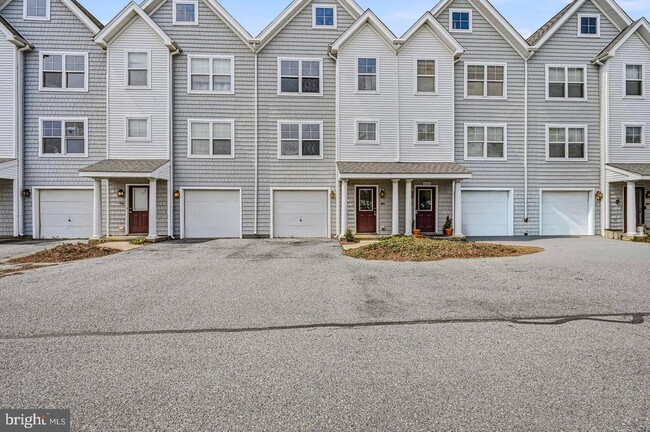 Building Photo - 37264 Sea Coast Ct