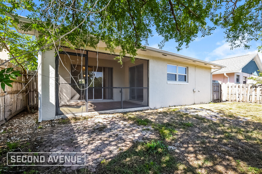 Building Photo - 10532 Wyndcliff Dr