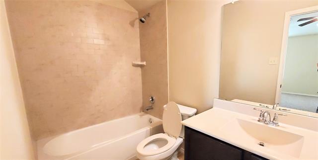 Building Photo - 121 Tennyson St