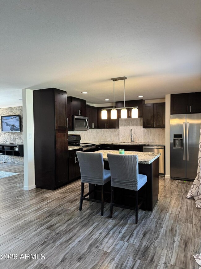 Building Photo - 3756 E Pershing Ave