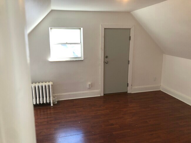 Building Photo - 29 W Baltimore Ave