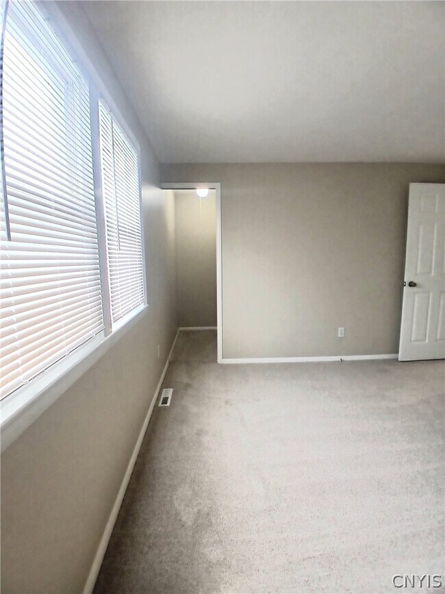 Building Photo - 8244 Mantova Dr