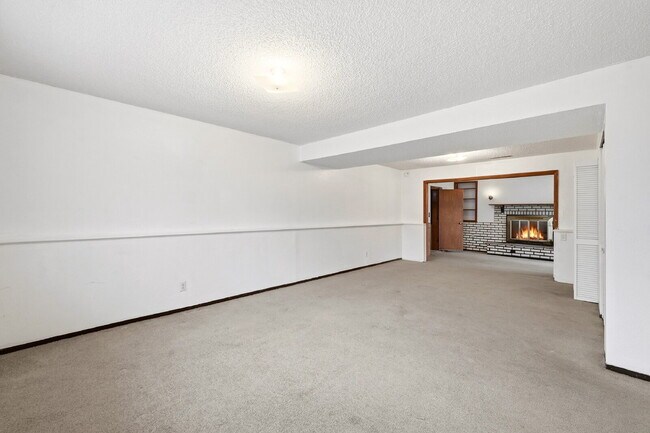 Building Photo - $2,145.95 with $300 off the first month's rent, 4 Beds - 2 Bath, Single Family Home in Colorado S...