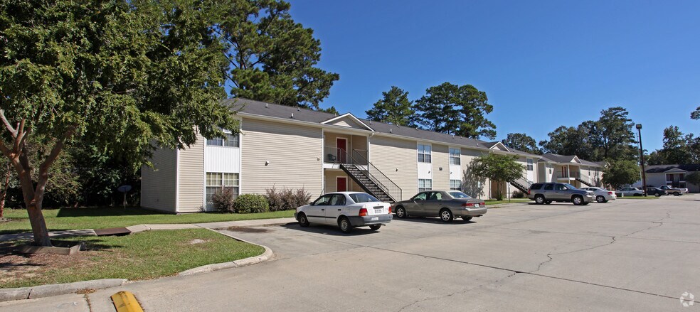 Primary Photo - Spring Tree Apartments