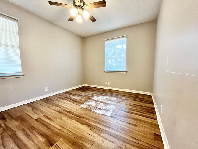 Building Photo - 114 Willow Loop