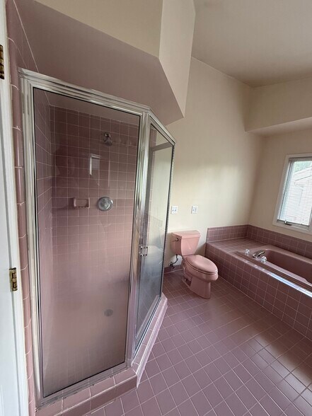 Building Photo - 7782 Watford Dr