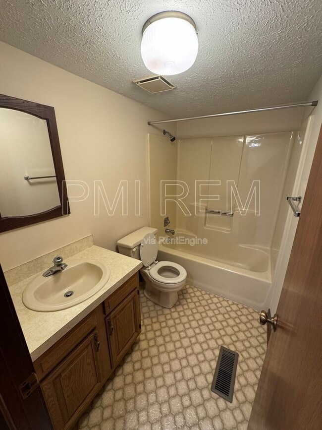 Building Photo - 1532 Lupe Ave NW