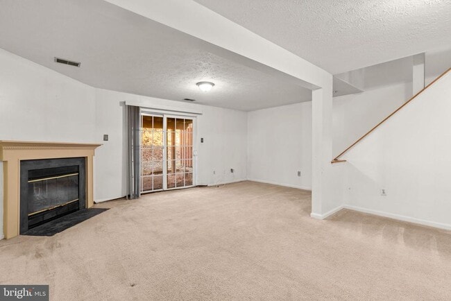 Building Photo - 8871 Manahan Dr