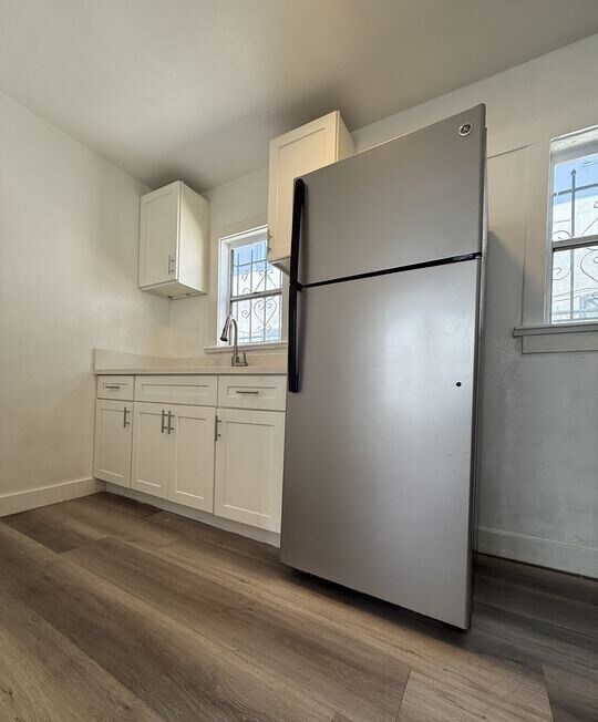 Building Photo - 2235 W 14th St