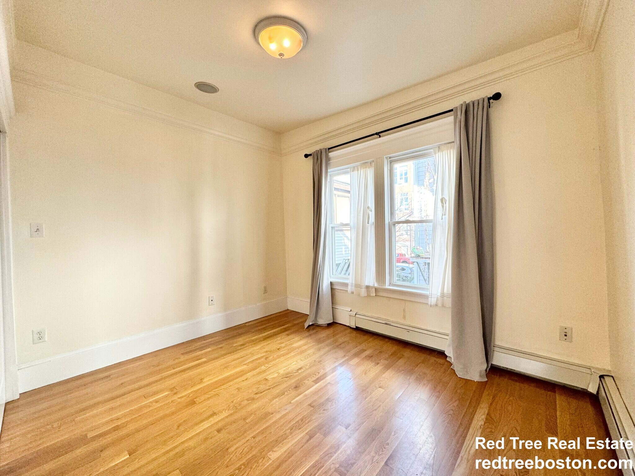 Unit 1, available 9/1 - 3 Grimes St