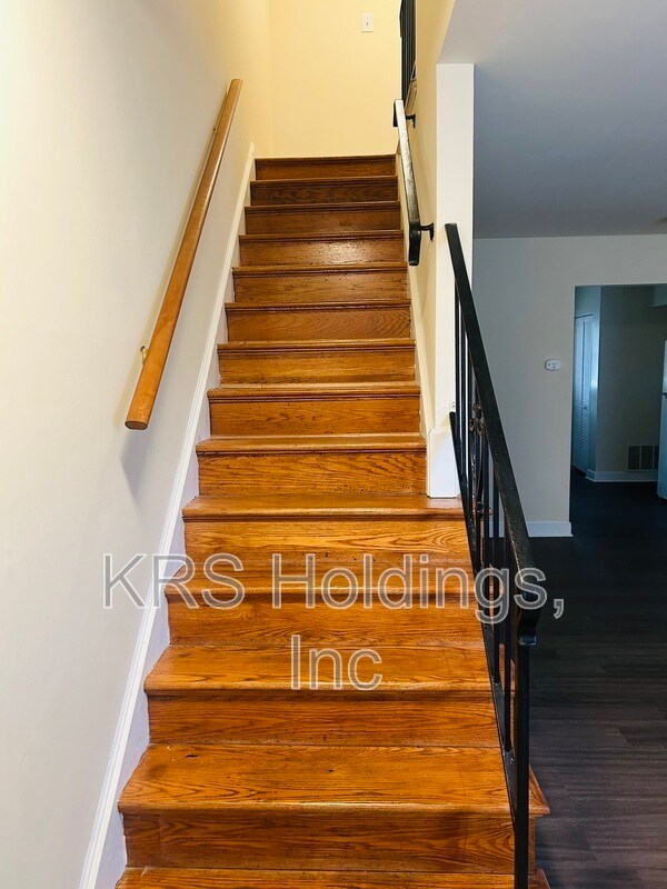 Building Photo - 5238 Goolsby Ct