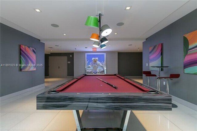 Building Photo - 300 Sunny Isles Blvd