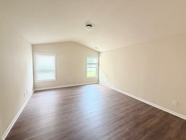 Building Photo - 5230 Brierstone Dr