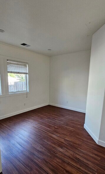 Building Photo - 926 Morgan St