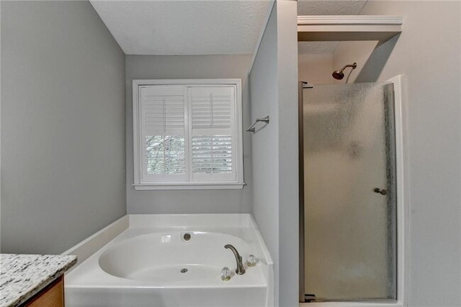 Building Photo - 5229 Pine Branch Ct