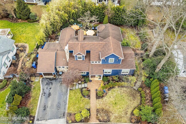 Building Photo - 71 Oak Pl