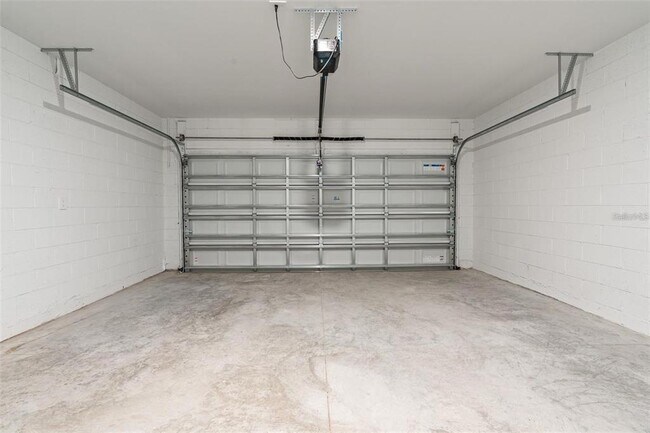 Building Photo - 3028 Namaste Dr