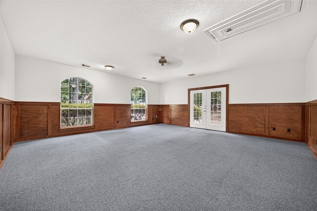 Building Photo - 2314 Carriage Run E