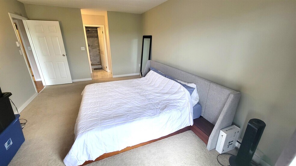 Building Photo - 235 Winthrop St